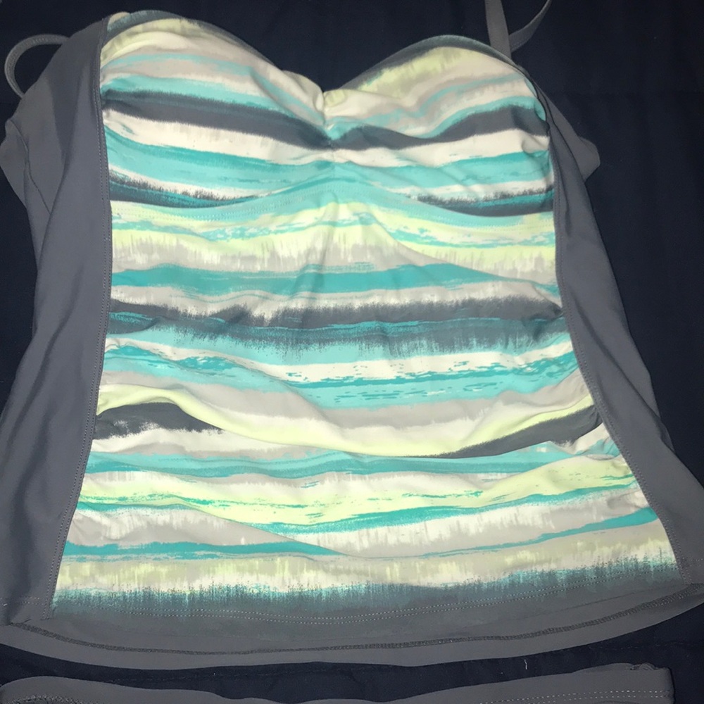 Bathing suit